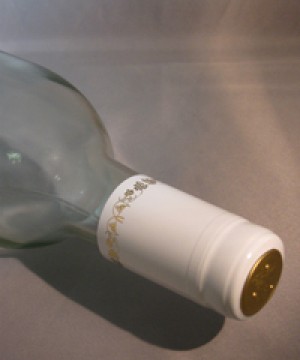 WHITE/GOLD GRAPES PVC SHRINK CAPSULES 30/BAG