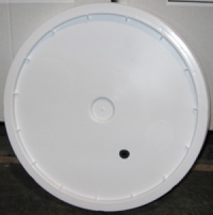 GROMMETED LID FOR 7.9 GALLON BUCKETS